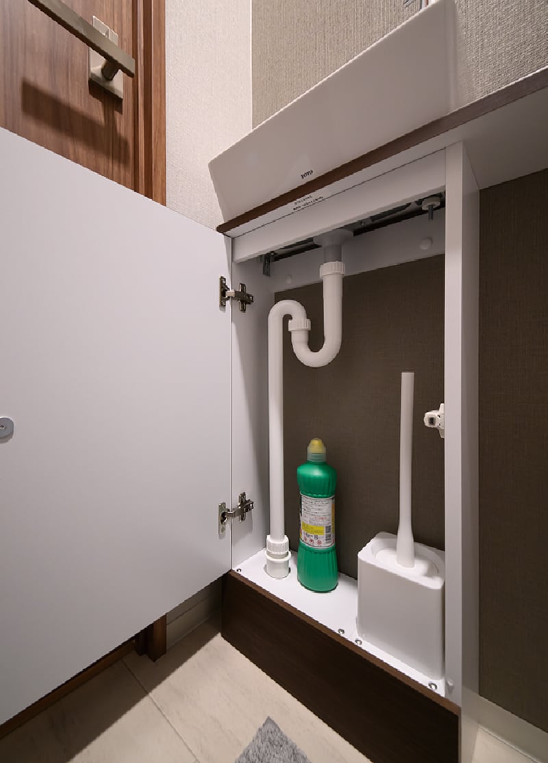 手洗いカウンター下部収納