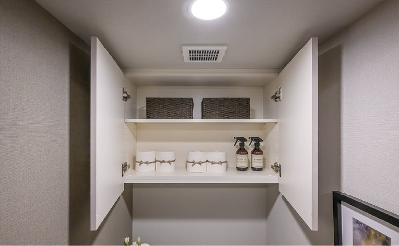 トイレ吊戸棚