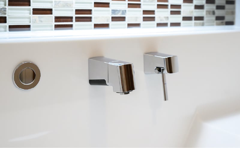 タッチレス水栓